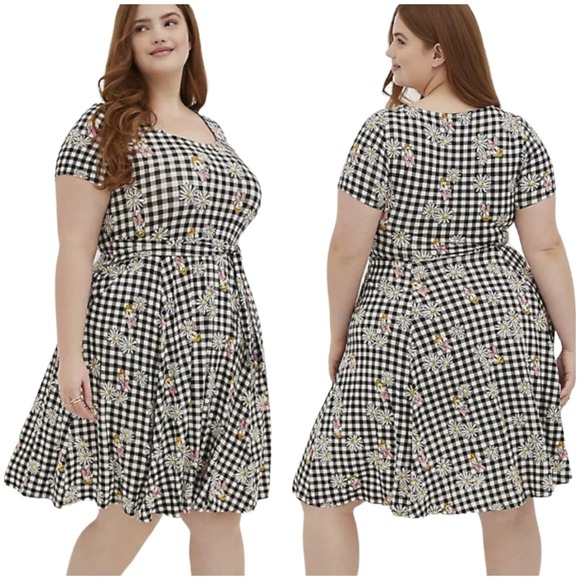 Torrid NWT Disney Mickey & Friends Tie-Front Dress Super Soft Daisy Duck Size 4X - Picture 2 of 8